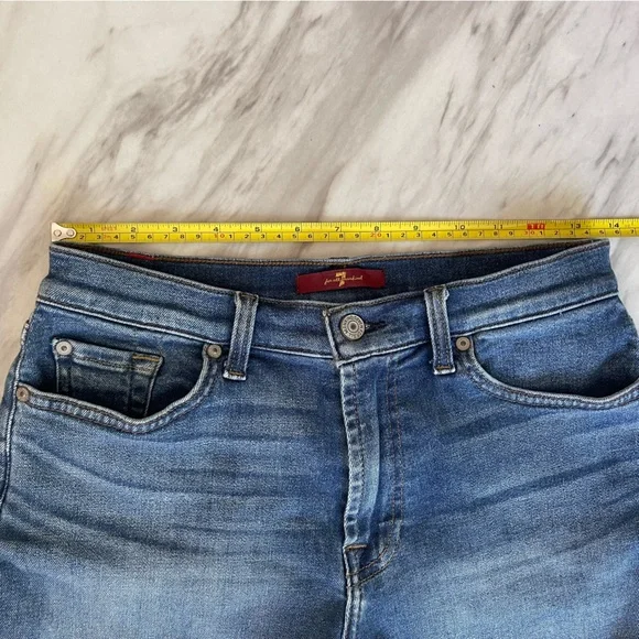 7 For All Mankind High-Rise Frayed Cuff Stretch Denim Jeans Shorts Size 29 - Picture 8 of 8